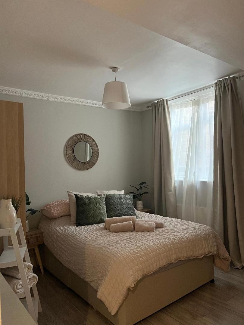 London Property Apartments For Up To 6, Next To Big Ben & London Eye Exterior photo
